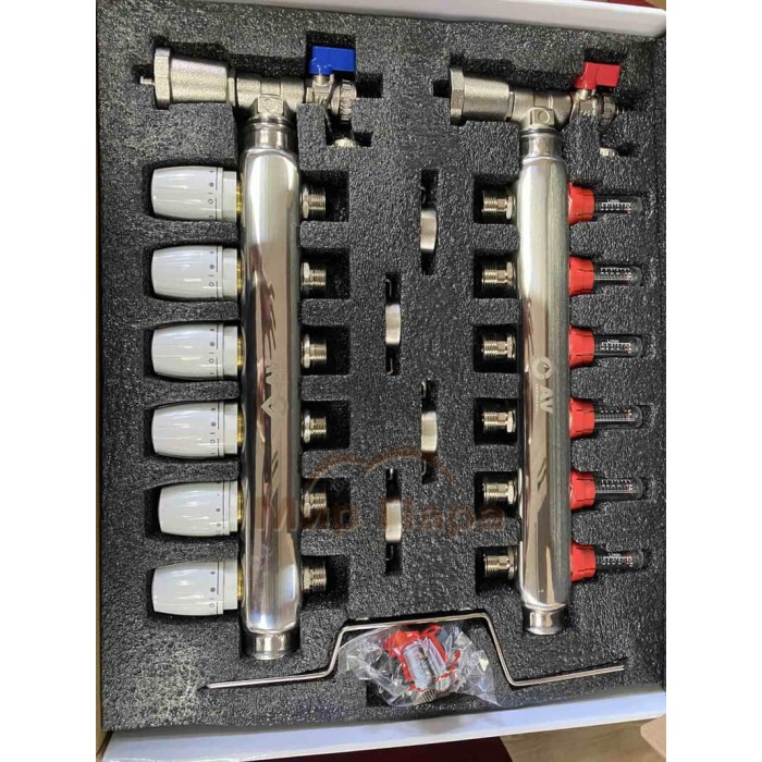 Распределительный коллектор из нержавеющей стали 1x3/4" со встроенными расходомерами AV Engineering AVE136